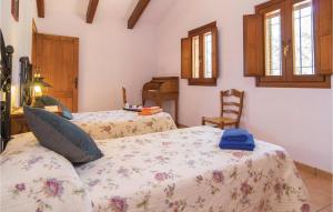 Postel nebo postele na pokoji v ubytování Awesome Home In Villaviciosa De Córdoba