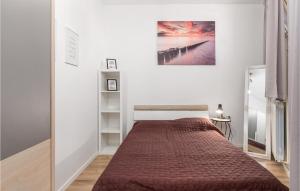 Postel nebo postele na pokoji v ubytování 1 Bedroom Stunning Apartment In Rijeka
