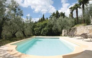 Kolam renang di atau dekat dengan Gorgeous Home In Fayence With Wifi