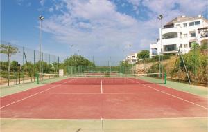 Tenis a/nebo squash v ubytování Hacienda Riquelme nebo okolí