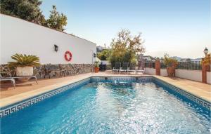 カニージャス・デ・アルバイダにあるAwesome Home In Canillas De Albaida With Jacuzzi, Outdoor Swimming Pool And Swimming Poolのギャラリーの写真