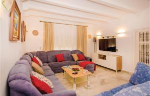 Televízia a/alebo spoločenská miestnosť v ubytovaní Gorgeous Home In Benalmádena With Wifi