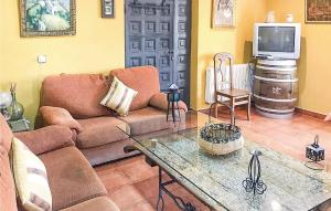 Телевізор і / або розважальний центр в Beautiful Home In Masueco With 4 Bedrooms