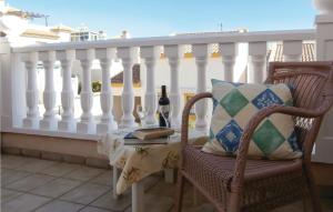 Balkon lub taras w obiekcie 3 Bedroom Lovely Home In Orihuela Costa