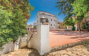 The building in which the holiday home is located