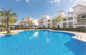 Basen w obiekcie Beautiful Apartment In Roldán With Wifi lub w pobliżu