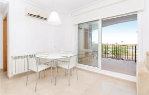 Balkon lub taras w obiekcie Beautiful Apartment In Roldán With Wifi