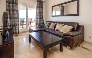 Posedenie v ubytovaní Cozy Apartment In Laguna De Mijas