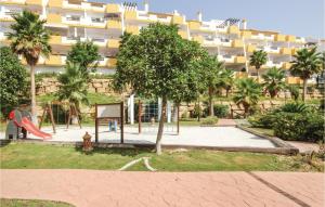 Detský kútik v ubytovaní Cozy Apartment In Laguna De Mijas