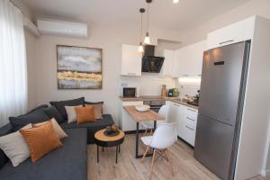 A kitchen or kitchenette at Chrysalis 2