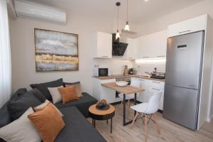 A kitchen or kitchenette at Chrysalis 2