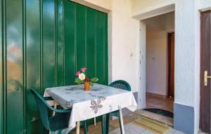 Fotografie z fotogalerie ubytování Cozy Apartment In Barbat-Rab With Wifi v destinaci Barbat na Rabu
