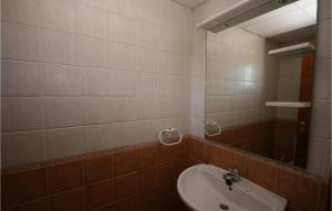 A bathroom at Jarales Alpha