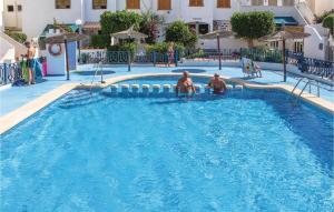 Bazén v ubytovaní 1 Bedroom Nice Apartment In Torrevieja alebo v jeho blízkosti