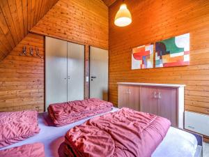 Postel nebo postele na pokoji v ubytování Spacious apartment with private terrace