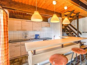 Kuchyň nebo kuchyňský kout v ubytování Spacious apartment with private terrace + 32 fotografií