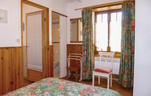 Lova arba lovos apgyvendinimo įstaigoje Lovely Home In Morsalines With Kitchenette