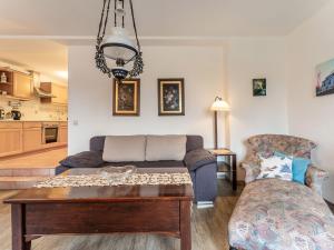 Posezení v ubytování Apartment in Reifferscheid with Forest Trails