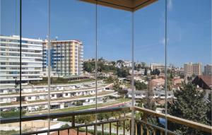 widok miasta z budynku w obiekcie Cozy Apartment In Fuengirola With Wifi w mieście Fuengirola