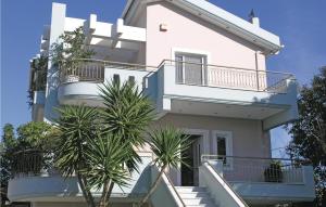 Gallery image of Cozy Home In Kamares Aigio Pel in Kamárai