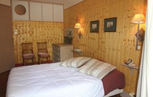 サン・ボネ・アン・シャンソールにあるBeautiful Apartment In St Bonnet En Champsaur With 2 Bedrooms And Wifiのギャラリーの写真
