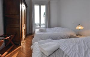 Amazing Apartment In Nice With 2 Bedrooms And Internet 객실 침대