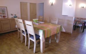 Billede fra billedgalleriet på Awesome Home In La Faute Sur Mer i Sainte-Radégonde-des-Noyers