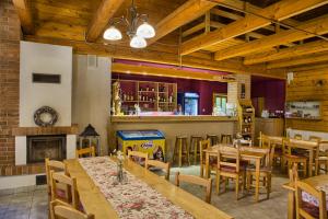 Lounge alebo bar v ubytovaní Penzion Bystrinka