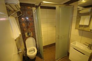 Koupelna v ubytování Aura Boutique Hotel