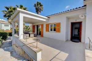 Zdjęcie z galerii obiektu Villa Maravillas 2 by Slow Villas w El Arenal