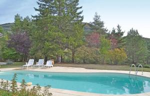 Πισίνα στο ή κοντά στο Lovely Home In La Bastide