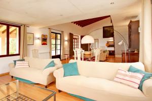 Posedenie v ubytovaní Villa Es Bosquet by Slow Villas + 37 fotografií