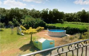 Afbeelding uit fotogalerij van Stunning Home In Baix With Outdoor Swimming Pool in Baix