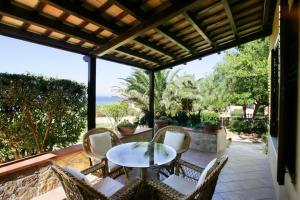 Vonkajšia záhrada v ubytovaní Villa Levante vista mare Cornino + 12 fotografií