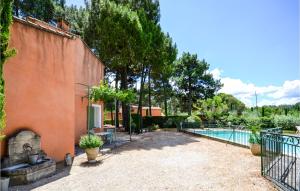 ルシヨンにあるStunning Home In Roussillon With 3 Bedrooms, Wifi And Outdoor Swimming Poolのギャラリーの写真