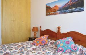 Posteľ alebo postele v izbe v ubytovaní 2 Bedroom Awesome Apartment In Vinaros