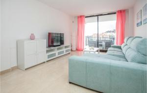 Televízia a/alebo spoločenská miestnosť v ubytovaní Beautiful Apartment In Mijas Costa