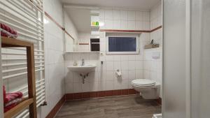 Ένα μπάνιο στο Gästehaus Silvia +25 φωτογραφίες