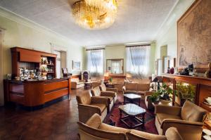 Posezení v ubytování Hotel Maderno