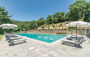 The swimming pool at or close to Levante