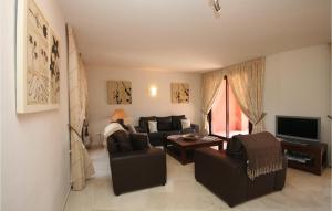 Televízia a/alebo spoločenská miestnosť v ubytovaní Nice Apartment In Marbella-El Rosario