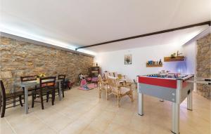 A seating area at App,to Fiordaliso