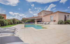 The swimming pool at or close to Awesome Home In Villelongue With Kitchen