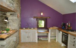 Kuchyň nebo kuchyňský kout v ubytování Holiday Home Moelan Sur Mer With A Fireplace 356 + 17 fotografií