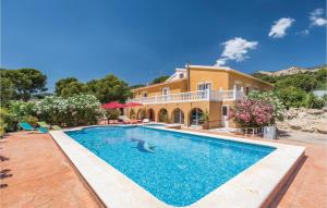 Gallery image of Stunning Home In Torremanzanas With 4 Bedrooms, Wifi And Outdoor Swimming Pool in Torremanzanas