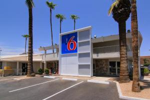 Certifikát, hodnocení, plakát nebo jiný dokument vystavený v ubytování Motel 6 Old town Scottsdale Fashion Square