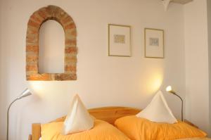 Säng eller sängar i ett rum på Hotel zur alten Stadtmauer