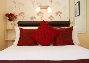 Postel nebo postele na pokoji v ubytování Howdale + 11 fotografií