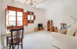 A television and/or entertainment centre at 1 Bedroom Cozy Apartment In Altea