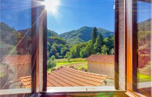 A general mountain view or a mountain view taken from the holiday home